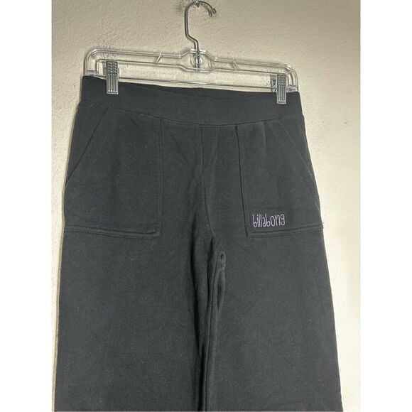 Billabong by Bilie Girls Black Sports Fleece Embroidered Logo 2 pockets Sz 16Y - Picture 2 of 14